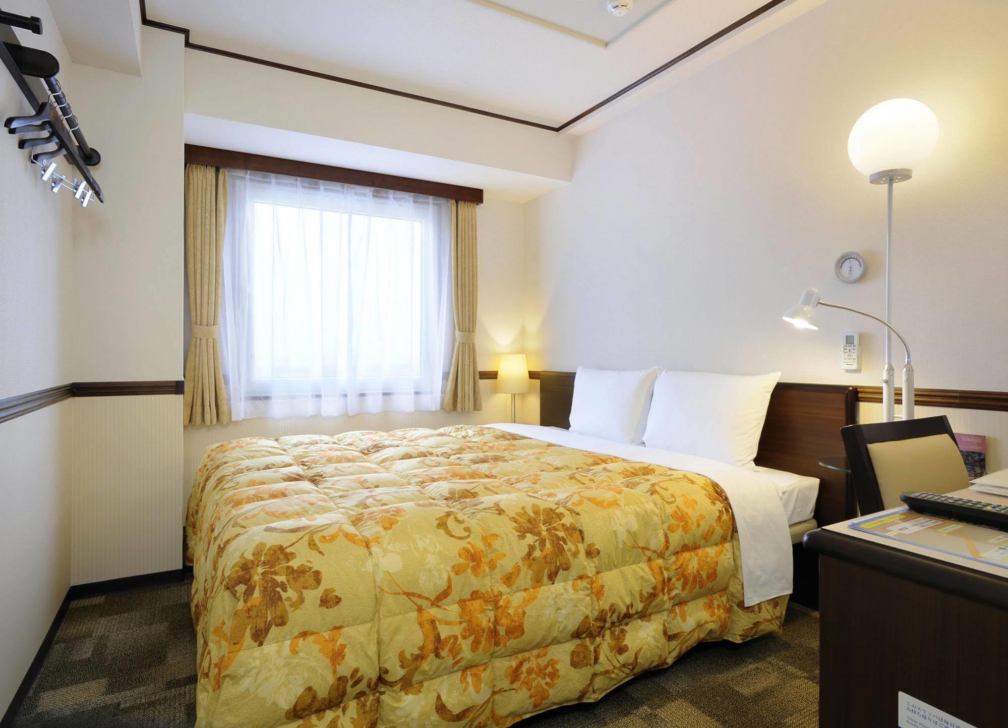 Toyoko Inn Hokkaido Sapporo-Eki Minami-Guchi Ngoại thất bức ảnh