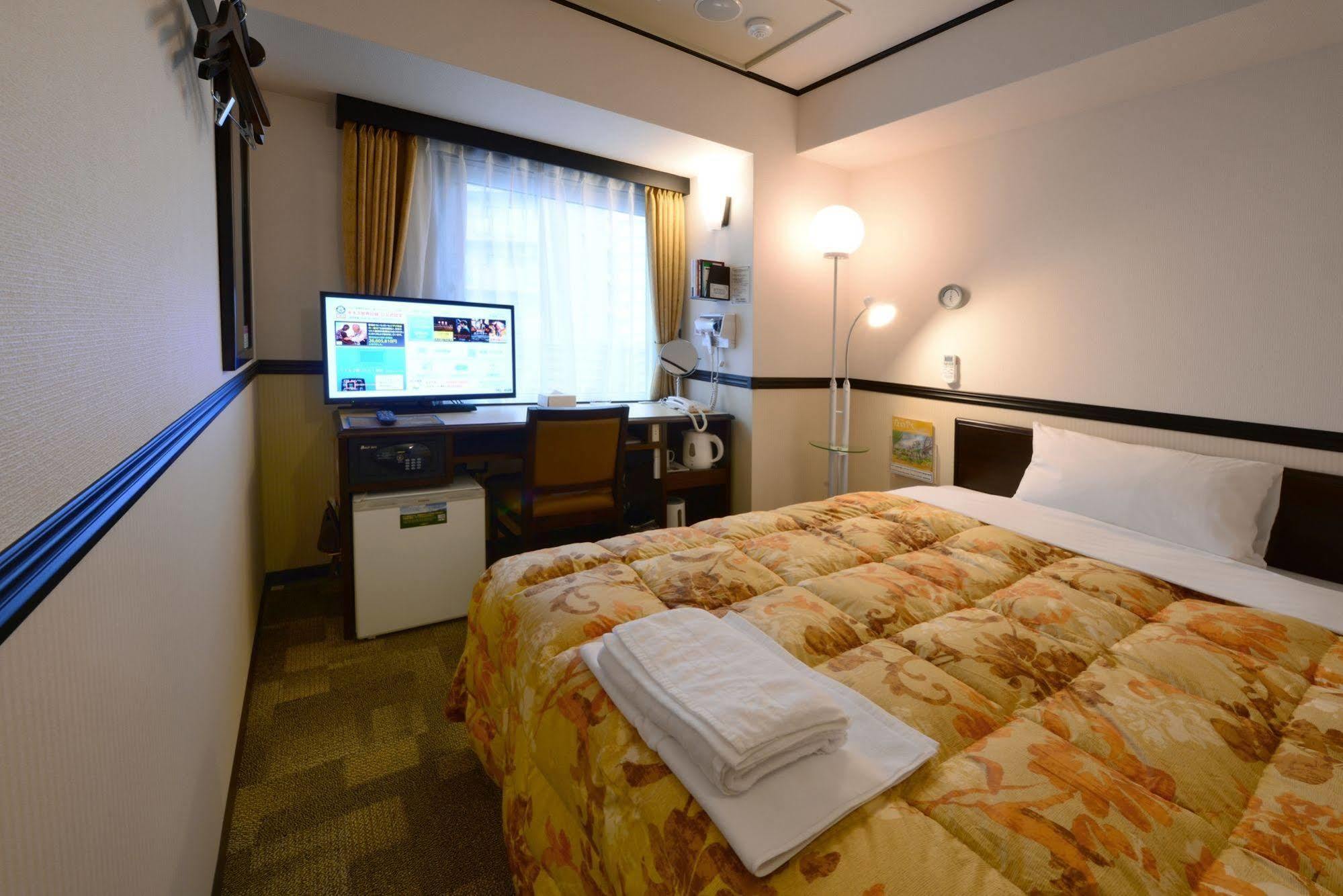 Toyoko Inn Hokkaido Sapporo-Eki Minami-Guchi Ngoại thất bức ảnh